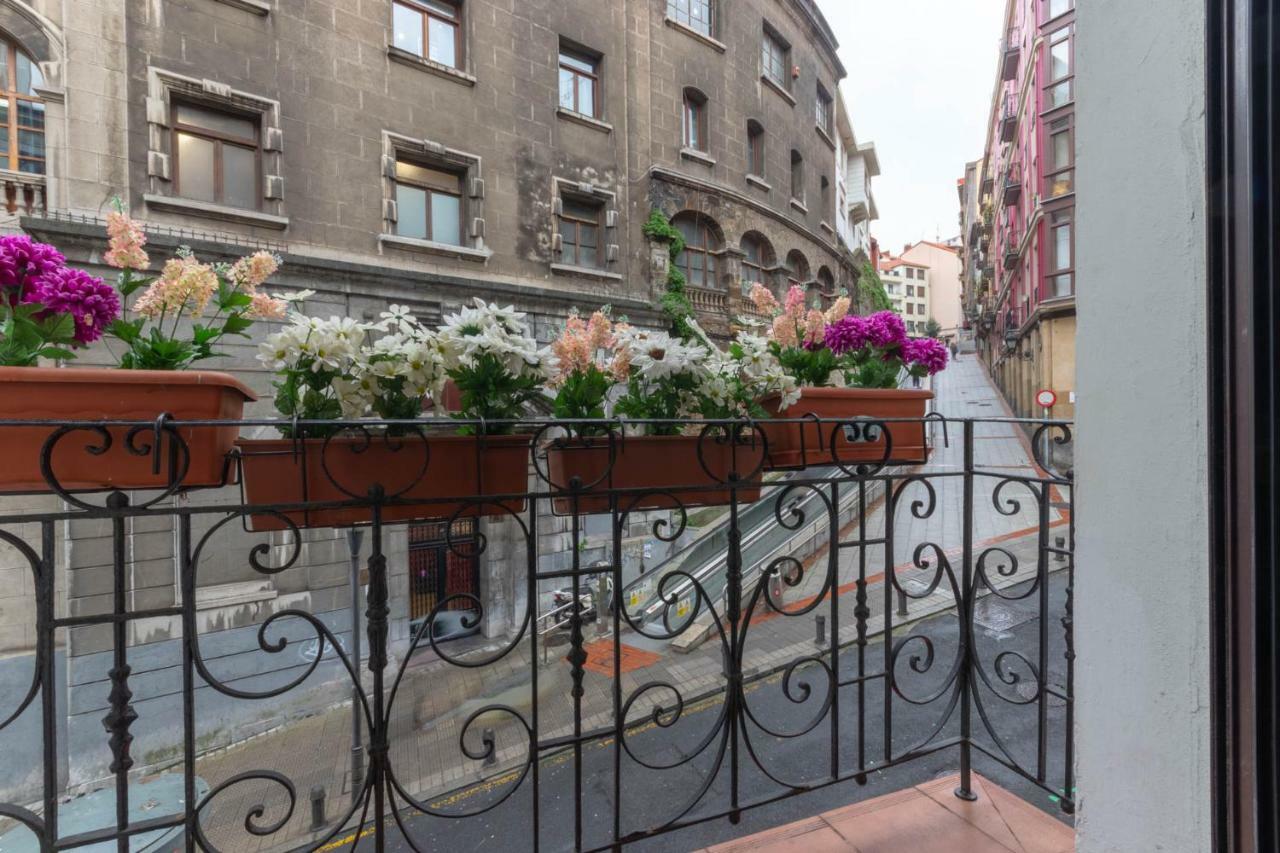 Between Old Town&guggenheim!! With Parking!! Appartement *